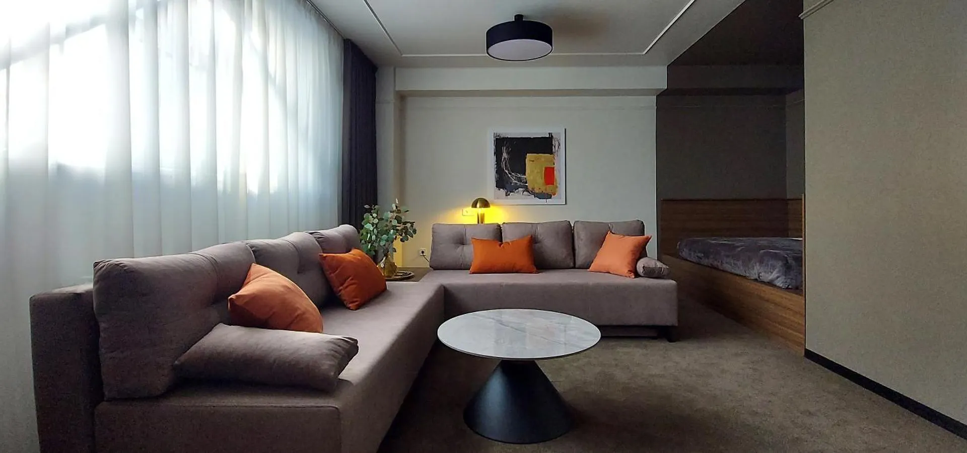 Mini Hotel On Brovarskaya location